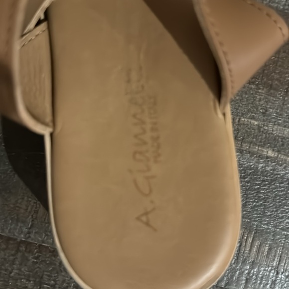 A. Giannetti leather triple strap sandals. - Picture 4 of 4